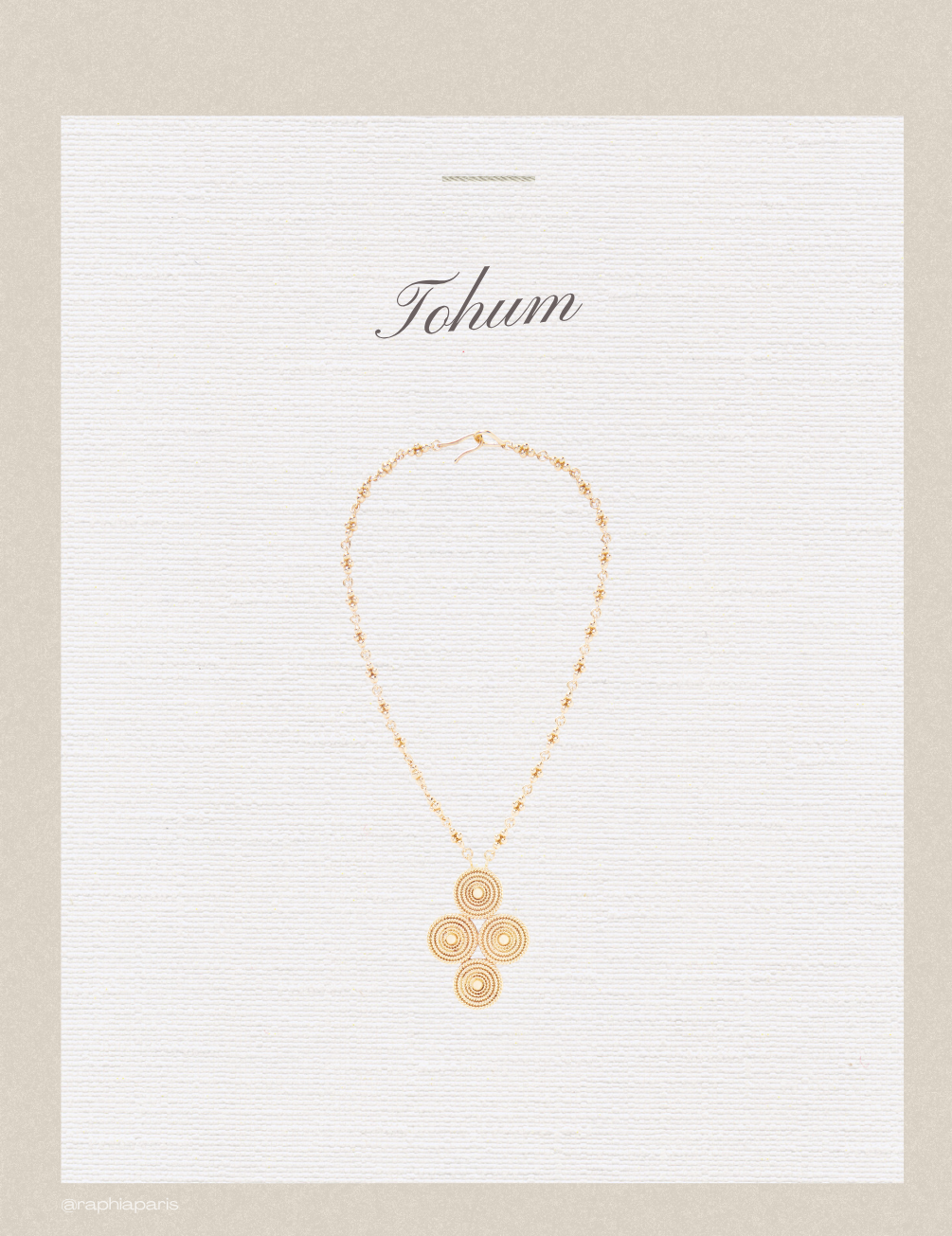 collier élégant pour robe de soirée