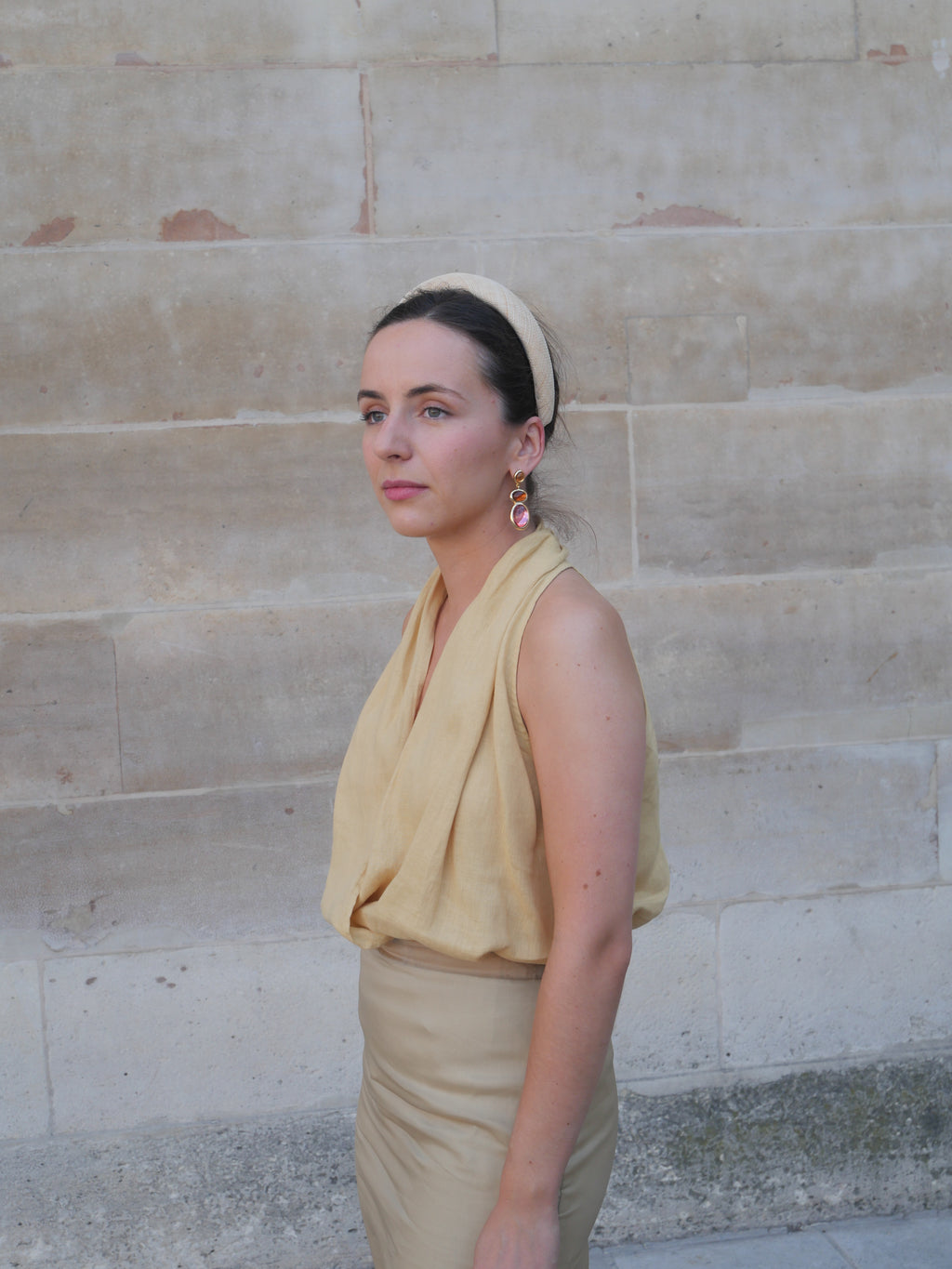 Accessoire cheveux élégant pour invitée de mariage