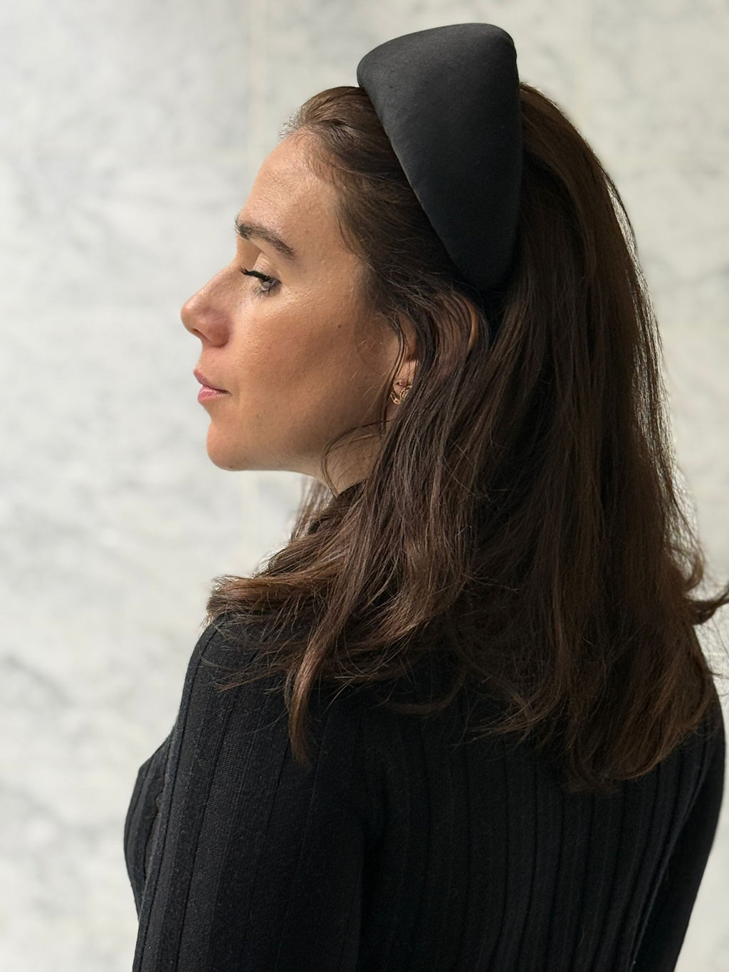 Serre-tête en soie raffiné pour un look de fête